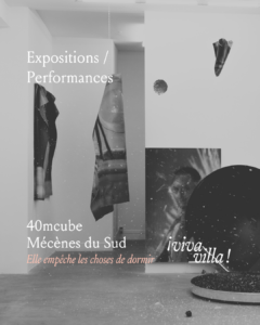 L'exposition "Elle empêche les choses de dormir" se déploie simultanément dans deux lieux emblématiques : 40mcube à Rennes et Mécènes du Sud à Montpellier.